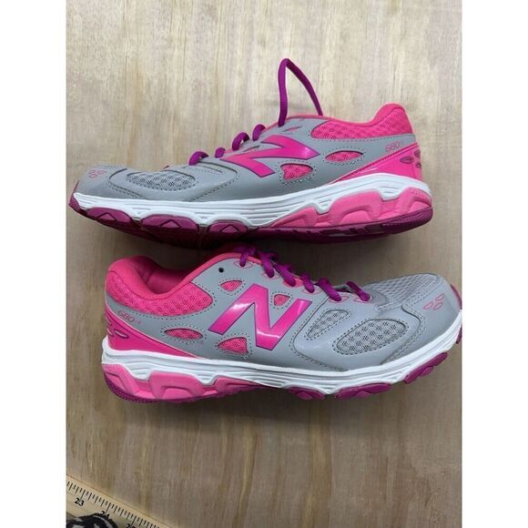 New Balance 680v3 Women’s Hot Pink 6.5 Sneakers Shoes - Picture 2 of 11